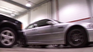 Female gets fucked looking for a car