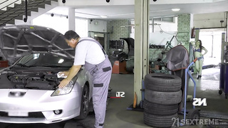 Lovely Little Helper (2020) Mia Evans