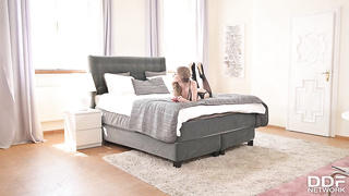 Blonde Shaft Swallower (2020) Tiffany Tatum