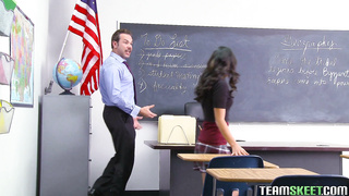 Blowjob Season - Nicole Ferrera