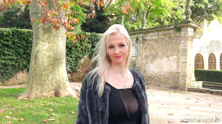 25yo Executive Assistant