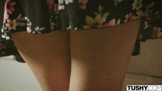 Young Model Gives up Her Butt - Elena Koshka