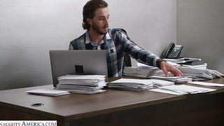 Porn free milf fucks at the office full xvideo 2021 London River