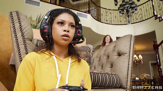 BrazzersExxtra 2021.06.25 Jeni Angel And Madi Collins Gamer Girl Threesome Action XXX