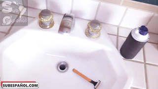 XXX Video - 2025-Daisy Stone - Una Hijastra Sin Experiencia (sub_español)