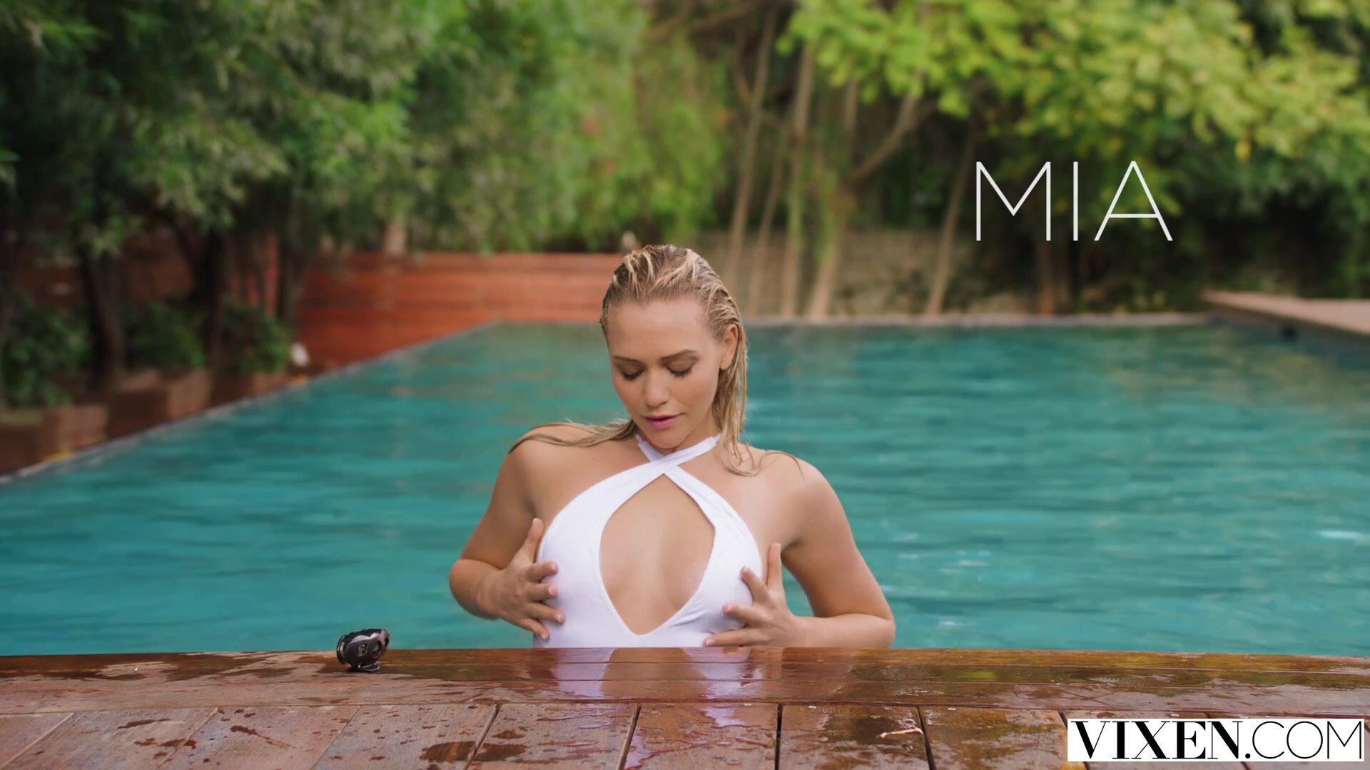 Mia malkova|My guests are sex toys|Full HD|1080p