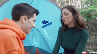 2022.03.30 Noa Tevez A Booty-Ful Gift XXX