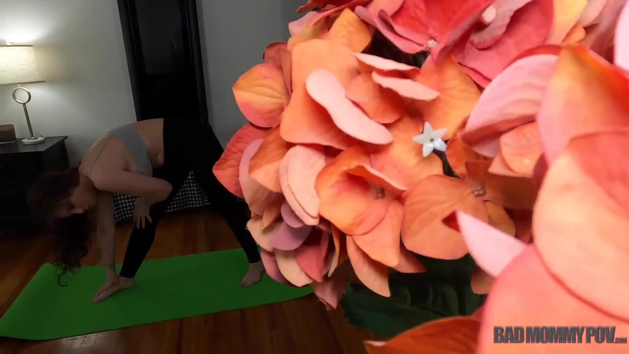 Bad Mommy POV - Syren DeMer: What'S Wrong With Keeping It In The Family?