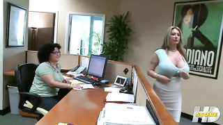 Summer Sinn - My tits open all doors