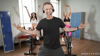 2022.06.28 Clea Gaultier And Sienna Day Dick Riding Buttcamp XXX