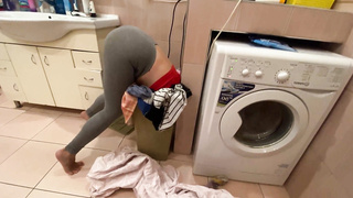 I STUCK IN THE BASKET & MY BROTHER CUM IN MY PUSSY