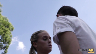 she_almost_lost_her_wallet_but_found_crazy_sex_-_xxx