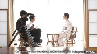 JapanHDV - Yui Watanabe 【Is Interviewed By A Black Man Today In Her Kimono】