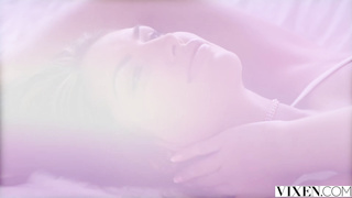 August Ames - Vacation Fun [VIXEN]