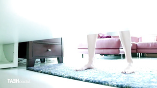 Nikki Brooks, Cory Chase busty stepmom stuck again