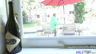 Dee Williams hot body mom with big natural tits and ass