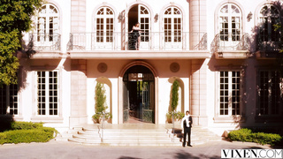 Sophie Dee - Insatiable [VIXEN]