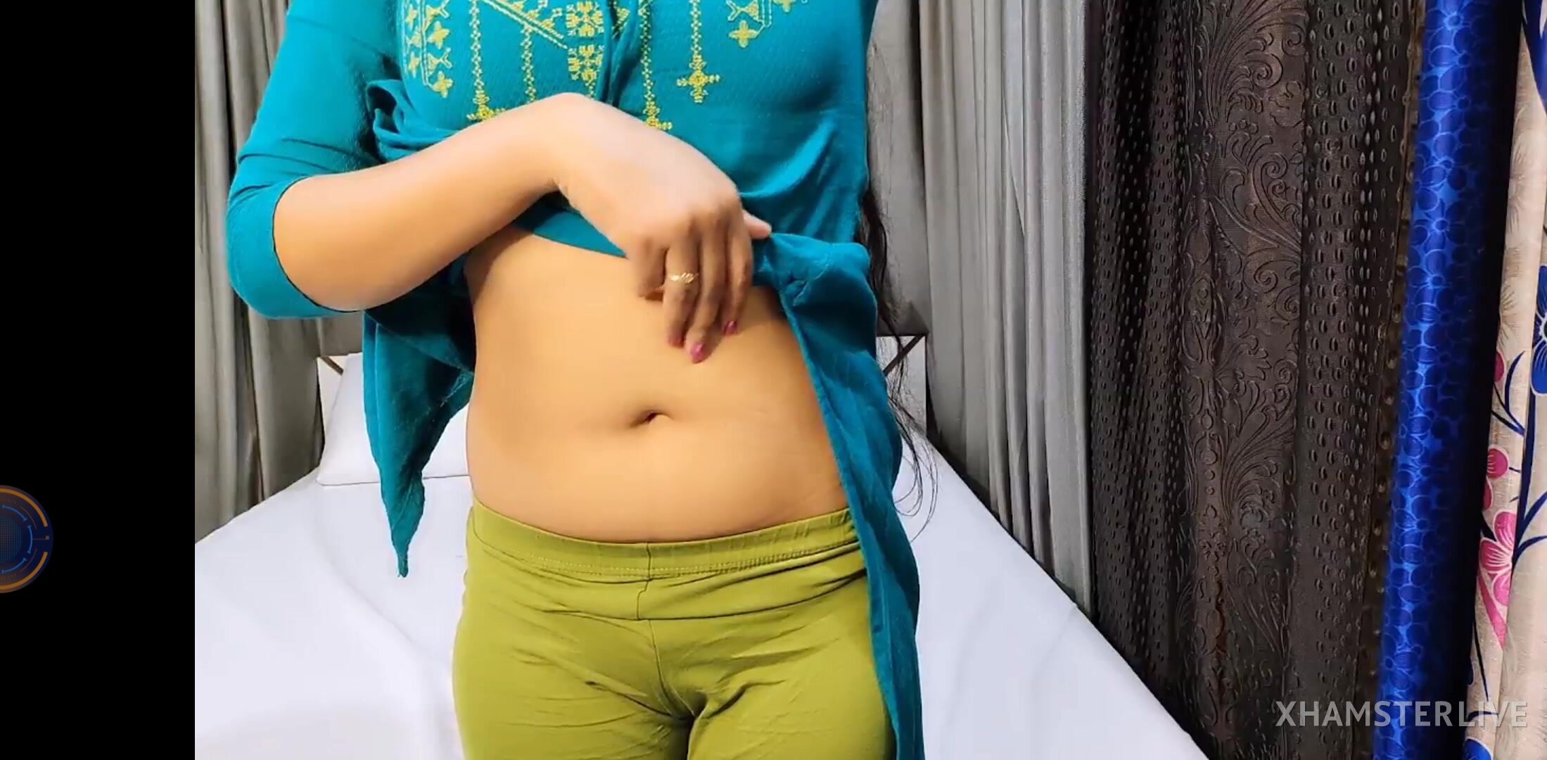 Live Cam SexTeen Model Desi Priya rani 2 video image