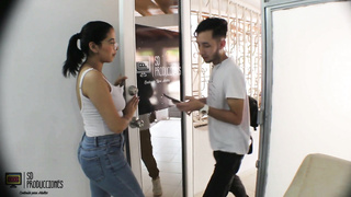 Tengo cita con mi profesora y la muy perra me quiere follar - Historia completa - Porno en Español(1