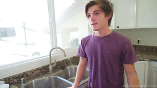 Mom suck (2022) Kenzie Love