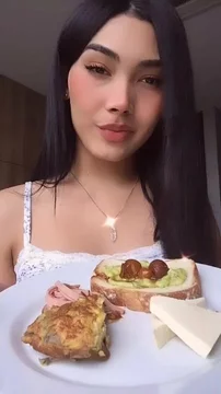 Shemale eating cum