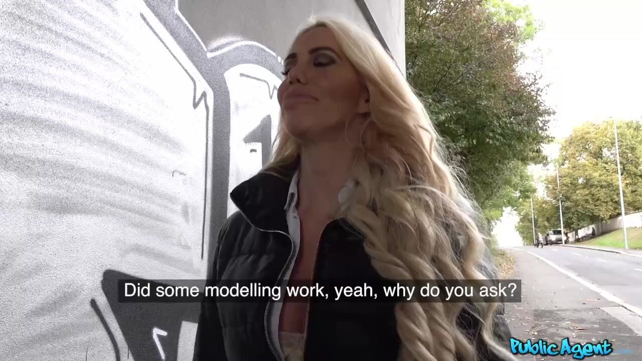 Tori Cummings bwc lipss blonde public publicagent