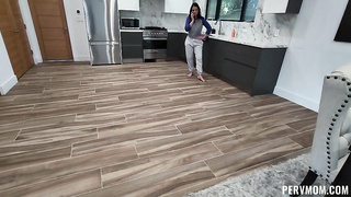 2/19/23 milf Alexa Payne Pervmom pov fuck