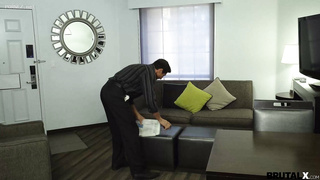 Kyler Quinn - Hard fuck from hung stepdad (05.12.2019)