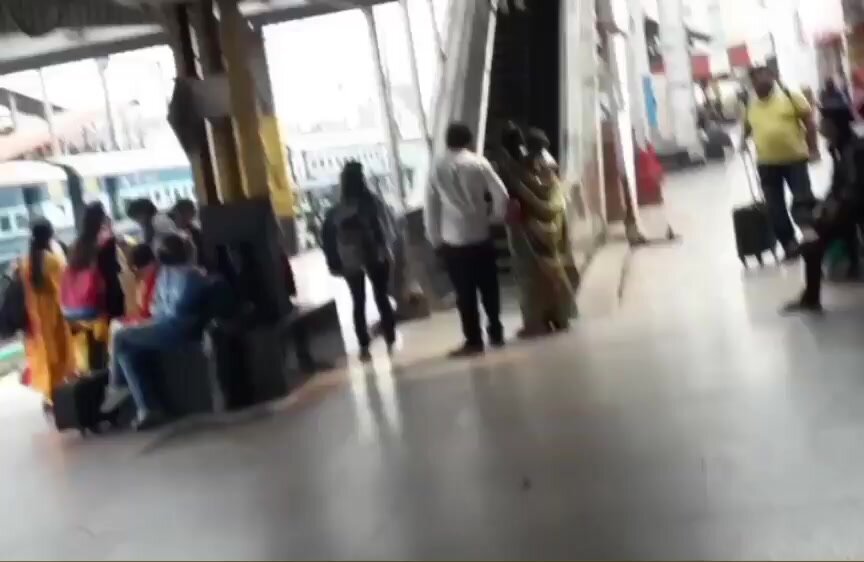 864px x 562px - PATNA RAILWAY STATION VIRAL VIDEO PART ONE
