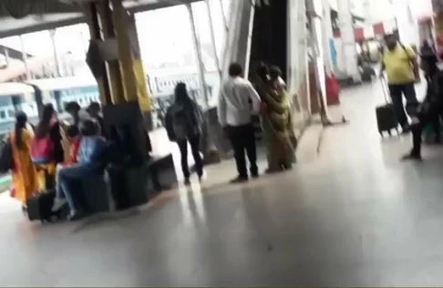 486px x 316px - PATNA RAILWAY STATION VIRAL VIDEO PART ONE