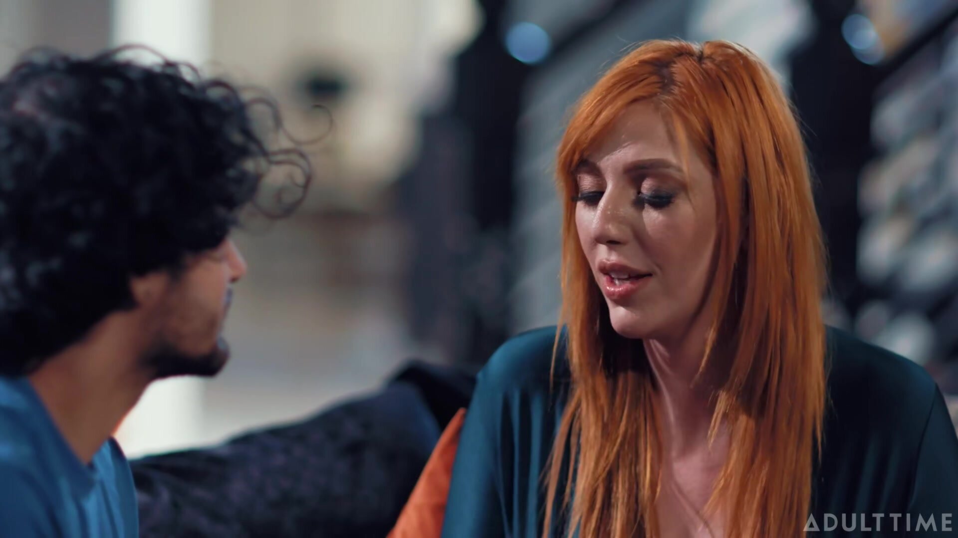 Lauren Phillips - Blurred Lines [AdultTime]