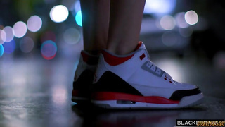 Chloe Temple worships a monumental black shaft in the big city