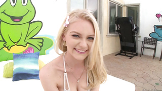 alli rae super scene