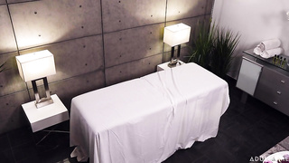 LaurenPhillips-SecretParlourScandal