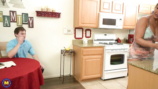 Fuck My Hot Mom Mellanie