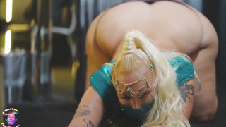 GIBBY THE CLOWN VS ALEXIS ANDREWS