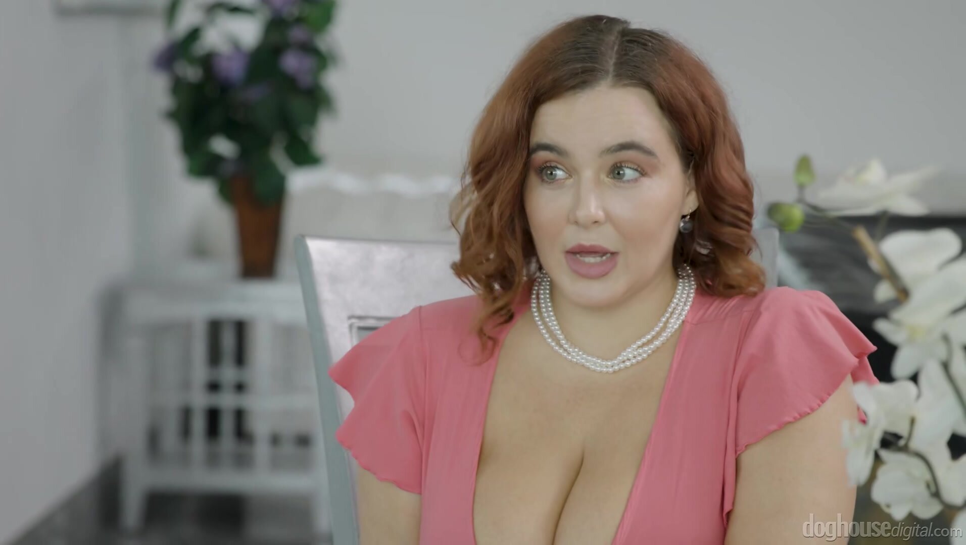 Natasha Nice - Bouncing Boobies [DogHouseDigital]