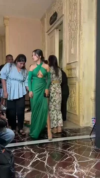 Celebrity avneet kaur 2 video