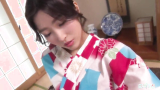 Stunning Submissive Kimono Slut JAPANESE XXX