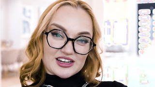 Mature Porn - Up Close XXX