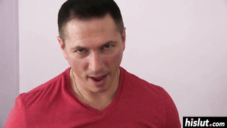 Brunette teen knows what a guy likes