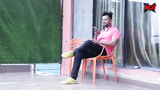 devar ne soti huyi bhabhi ke choot me ungli kiya fir bhabhi ko choda