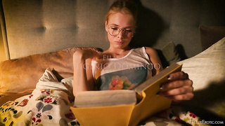 Luise Book Fetish 2 XXX