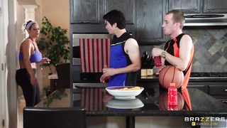 Eva Notty - Mama en el Agua Caliente