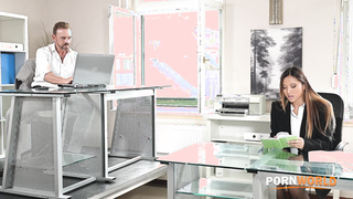 Free Insatiable Intern porn Laps Up Boss' Spunk After Fucking On The Desk xxx