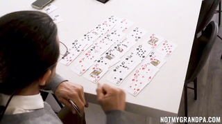 Jazmin Luv - Se folla a su Abuelo para que encienda la calefacción sub esp