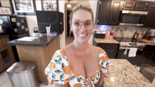 Mandy Rhea needs help in divorce settlement