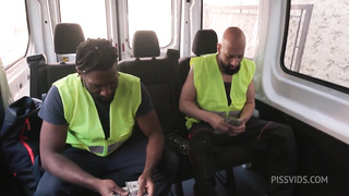 Kitty Li, mini gangbang