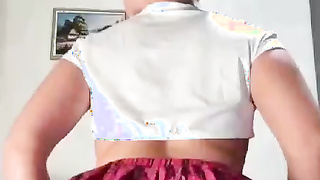 N I N A K H L V . S C H O O L G I R L