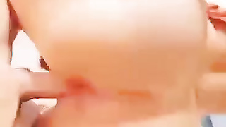 Caliente dueña se folla sola